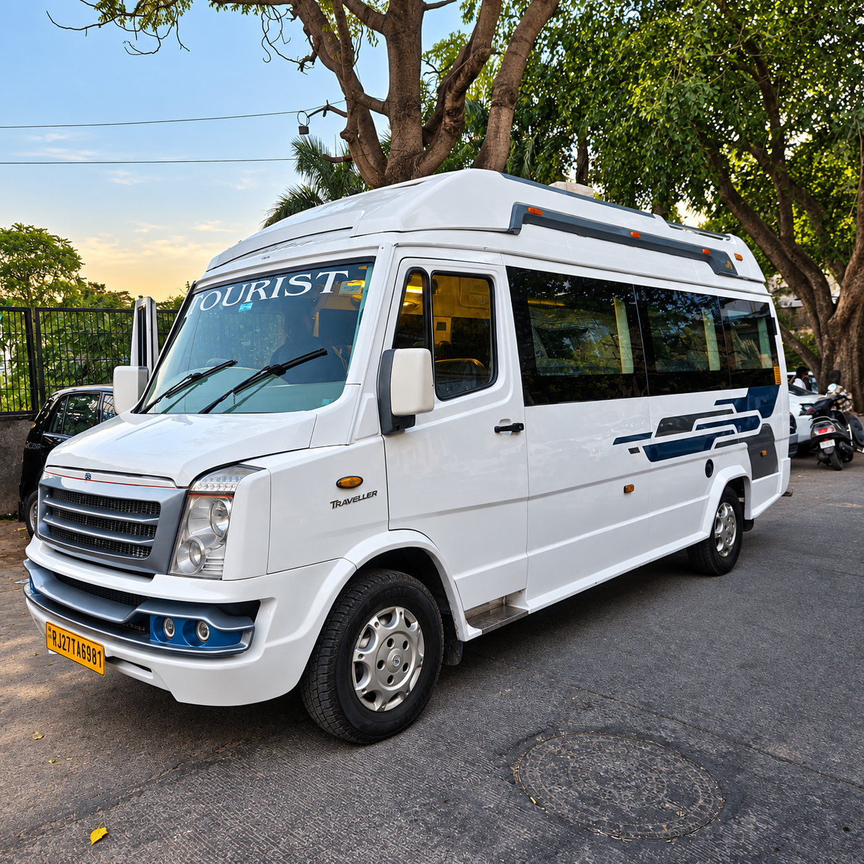 Large passenger vehicle for Jawai travel